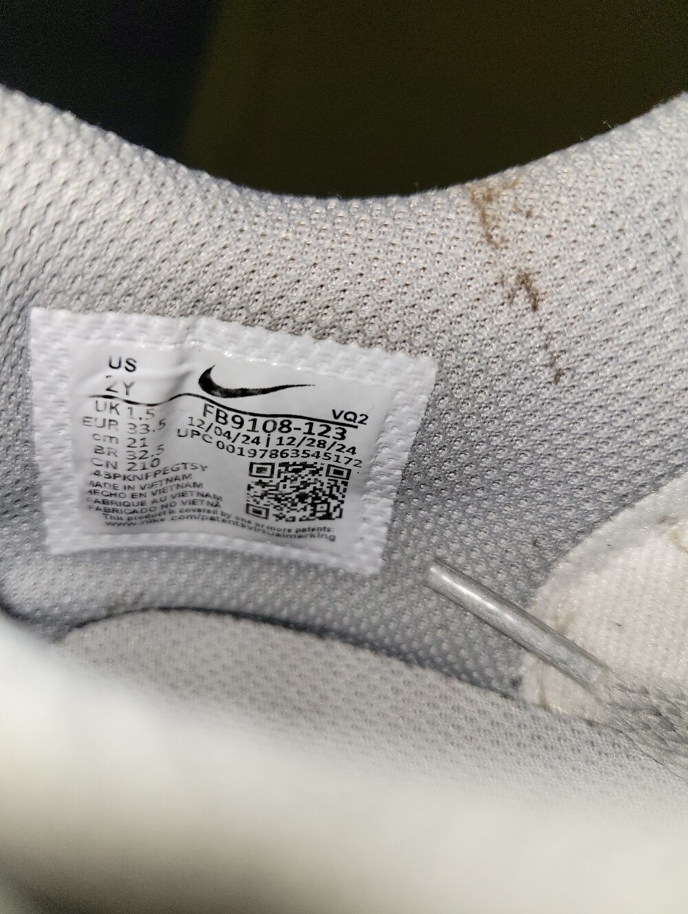 Nike Kids Dunk Low White and Gray - Picture 2 of 7